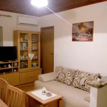 House Nikolina Prázdninový dům Tribanj-Kruscica