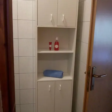House Nikolina Feriehus *